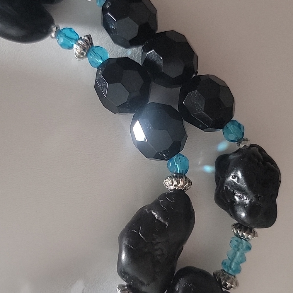 Necklece - Picture 2 of 4
